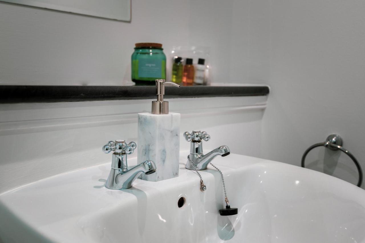 Pink Spa Nest Blairgowrie and Rattray Экстерьер фото