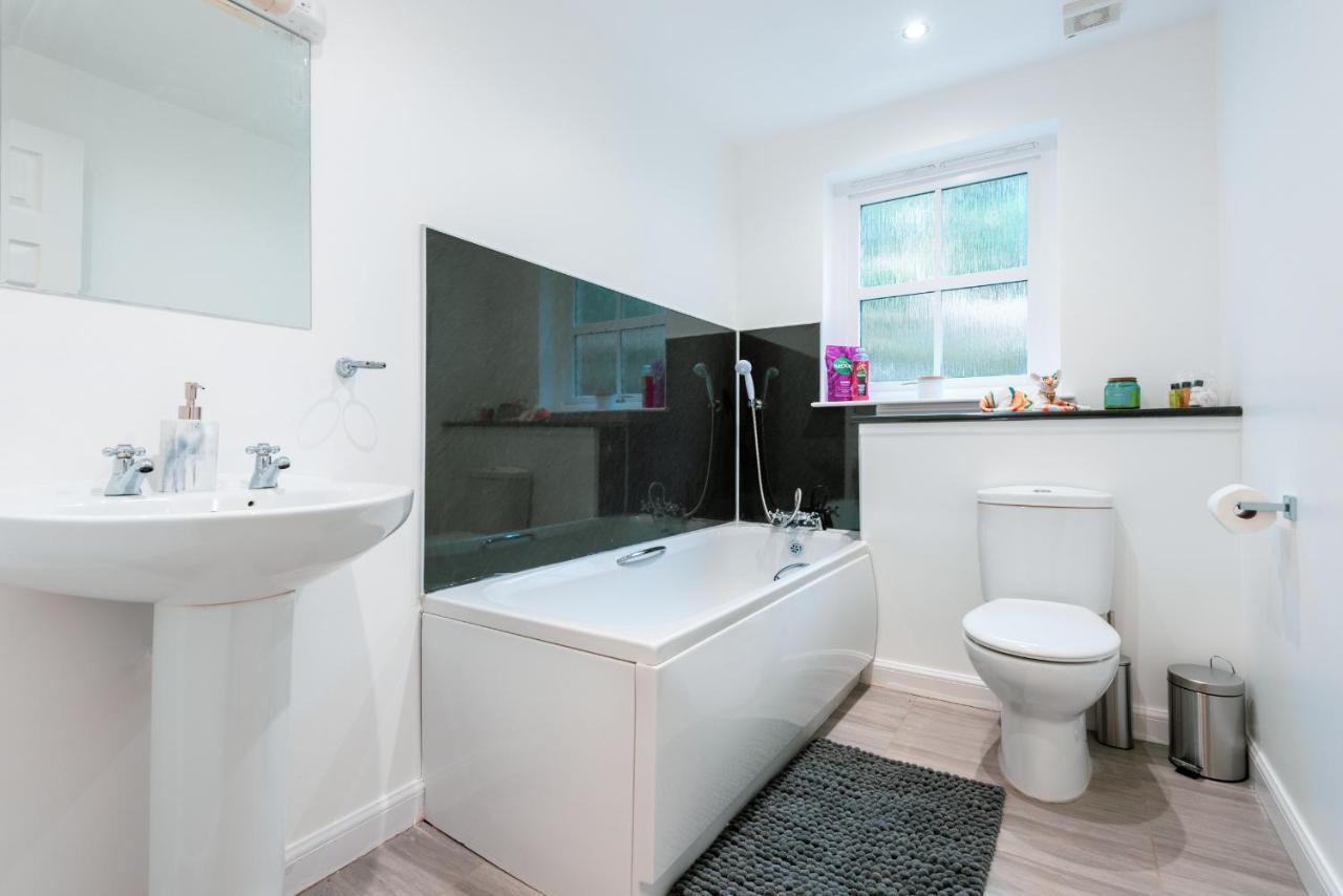 Pink Spa Nest Blairgowrie and Rattray Экстерьер фото