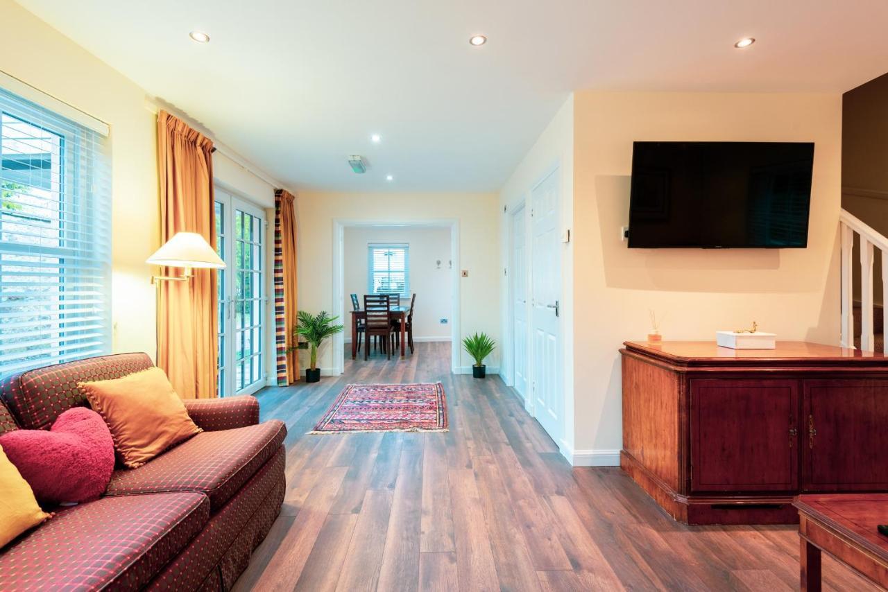 Pink Spa Nest Blairgowrie and Rattray Экстерьер фото